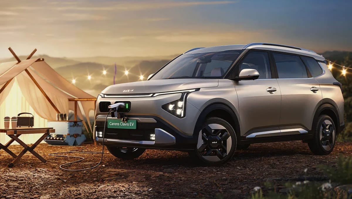 Carens Clavis EV Launched In India Only 17.99 lakh Carens Clavis EV Launched In India Only 17.99 lakh