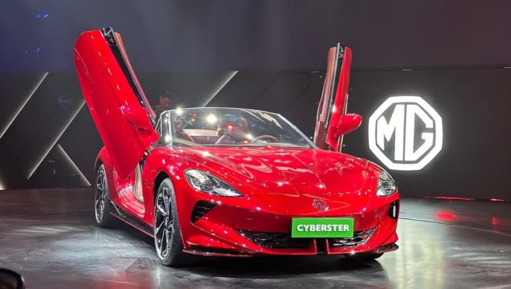 MG Cyberster EV भारत में हुई लॉन्च: ₹74.99 लाख की सबसे सस्ती इलेक्ट्रिक रोडस्टर, जानें फीचर्स और रेंज MG Cyberster EV Launched In India