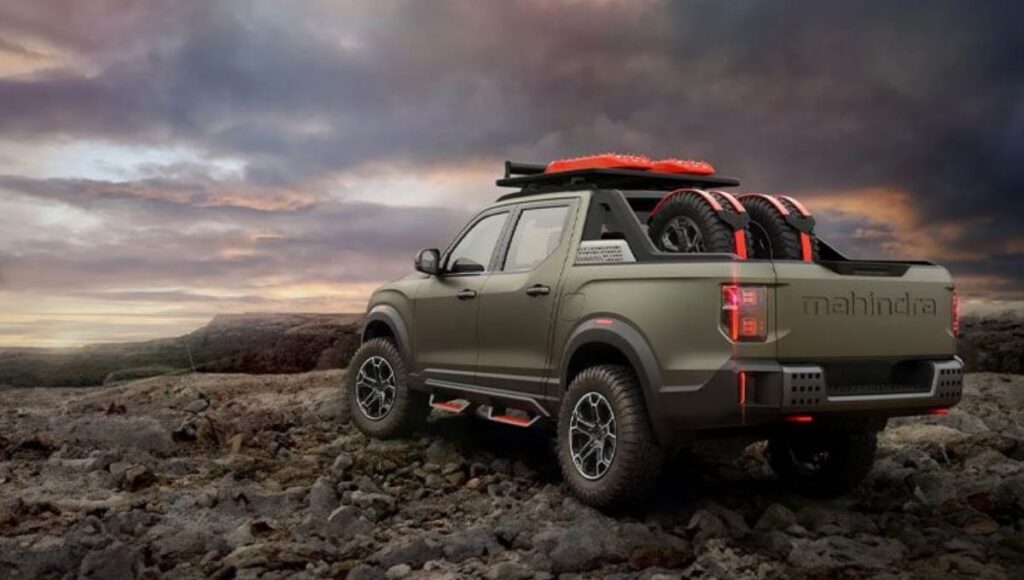Mahindra Vision SXT Pickup: दमदार स्टाइल और एडवांस फीचर्स के साथ जल्द होगी लॉन्च, जानिए पूरी डिटेल्स Mahindra Vision SXT Pickup Back Look