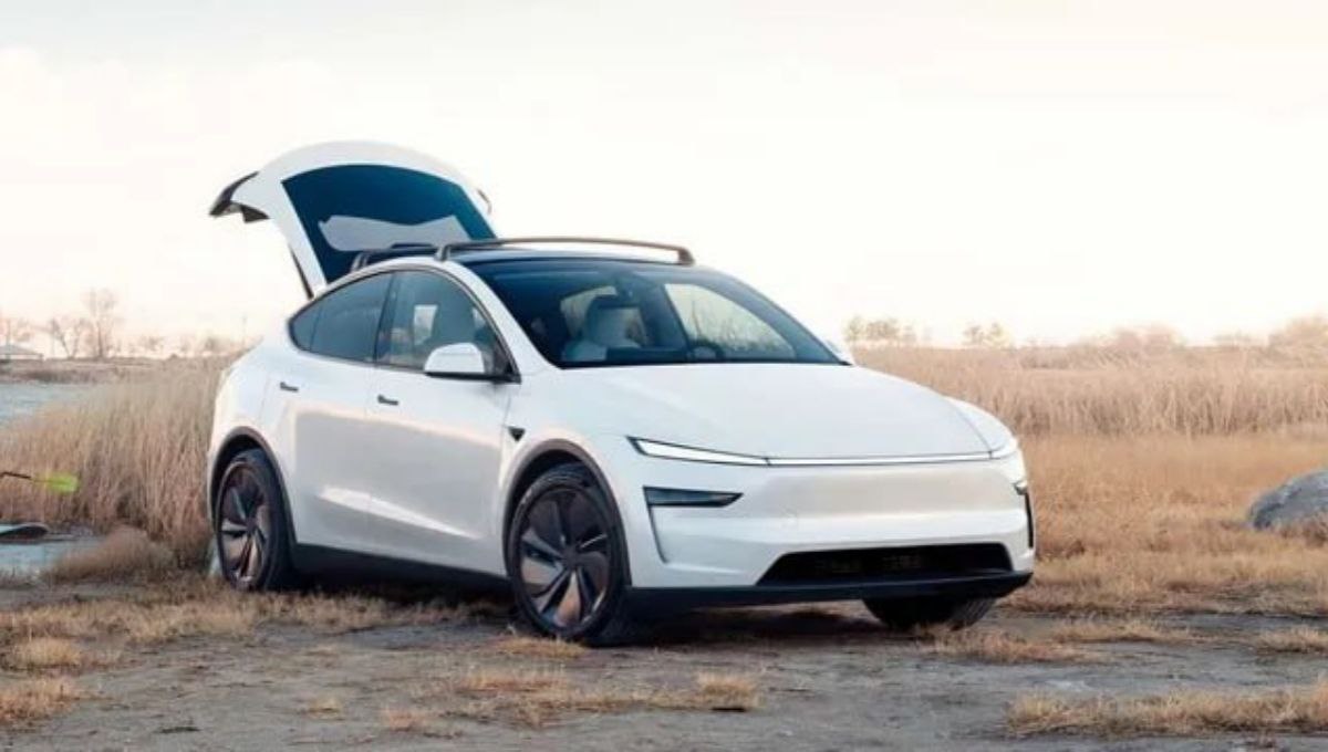 tesla-model-y-bkc-mumbai-debut tesla-model-y-bkc-mumbai-debut