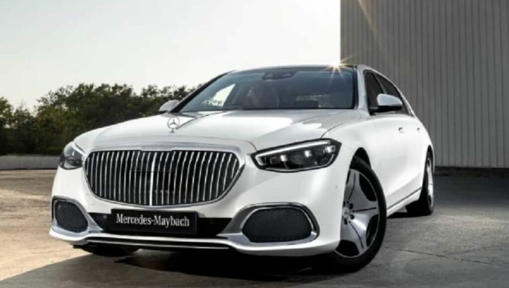 संजय दत्त ने खरीदी 3.35 करोड़ की Mercedes-Maybach GLS600 SUV, लग्जरी फीचर्स ने सबको किया हैरान Mercedes-Maybach GLS600 Buy Sanjay Dutt