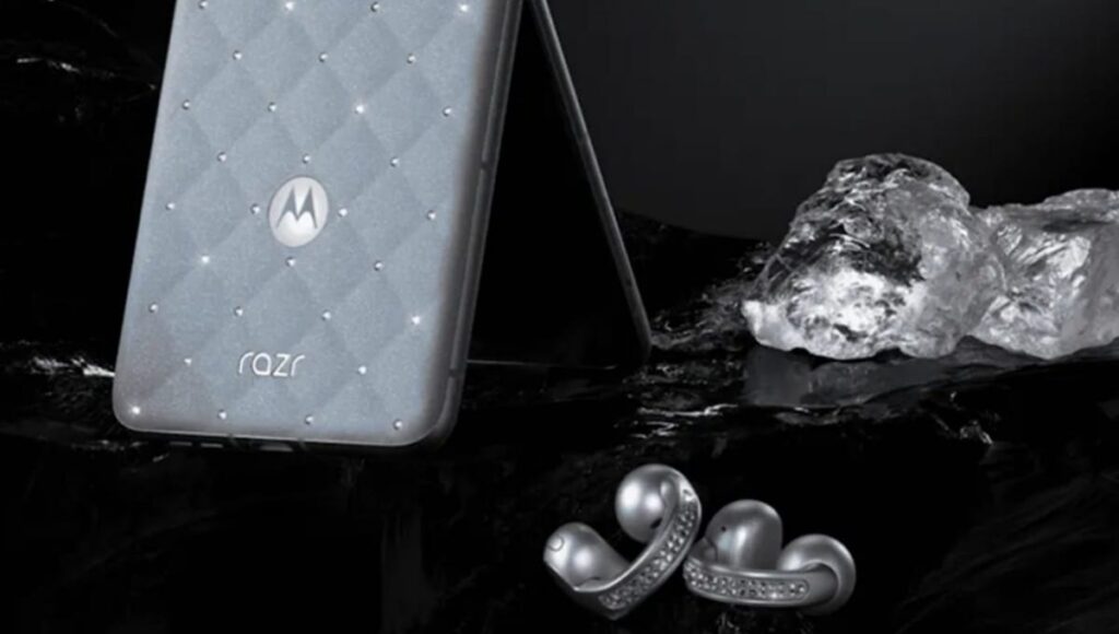 Swarovski क्रिस्टल वाले Motorola Razr 60 और Moto Buds Loop 1 सितंबर को इंडिया में धमाकेदार लॉन्च Motorola Razr 60 Launch Conformed