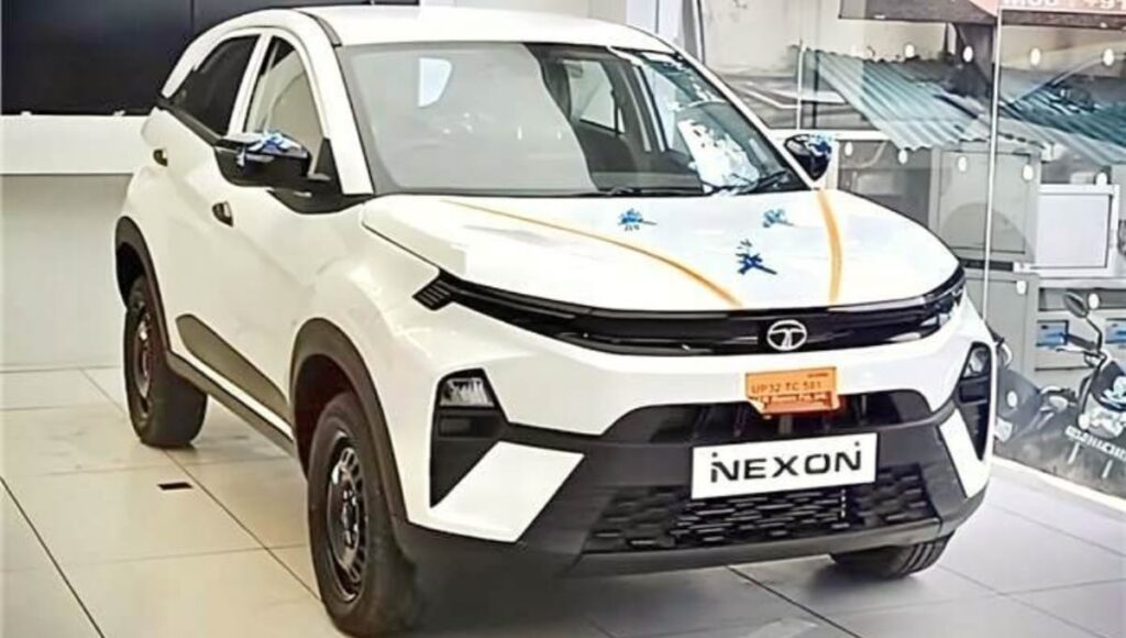 GST कटौती के बाद कितनी सस्ती होगी Tata Nexon जानें नई कीमत, फीचर्स और सेफ्टी डिटेल्स Tata Nexon Full Specifications