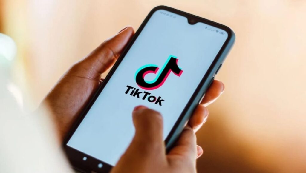 TikTok की वापसी की सच्चाई, क्यों एक्सेस हुई वेबसाइट और कब तक रहेगा बैन TikTok Latest News
